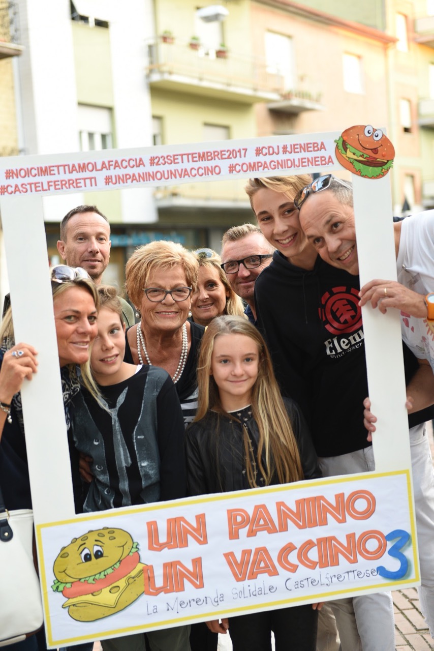 Merenda Solidale "UN PANINO UN VACCINO 2017"