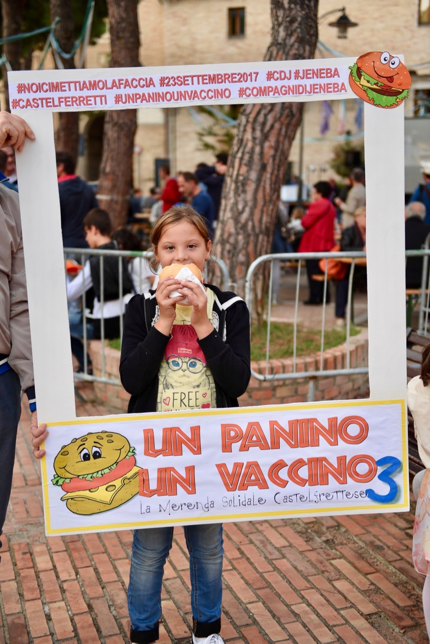 Merenda Solidale "UN PANINO UN VACCINO 2017"