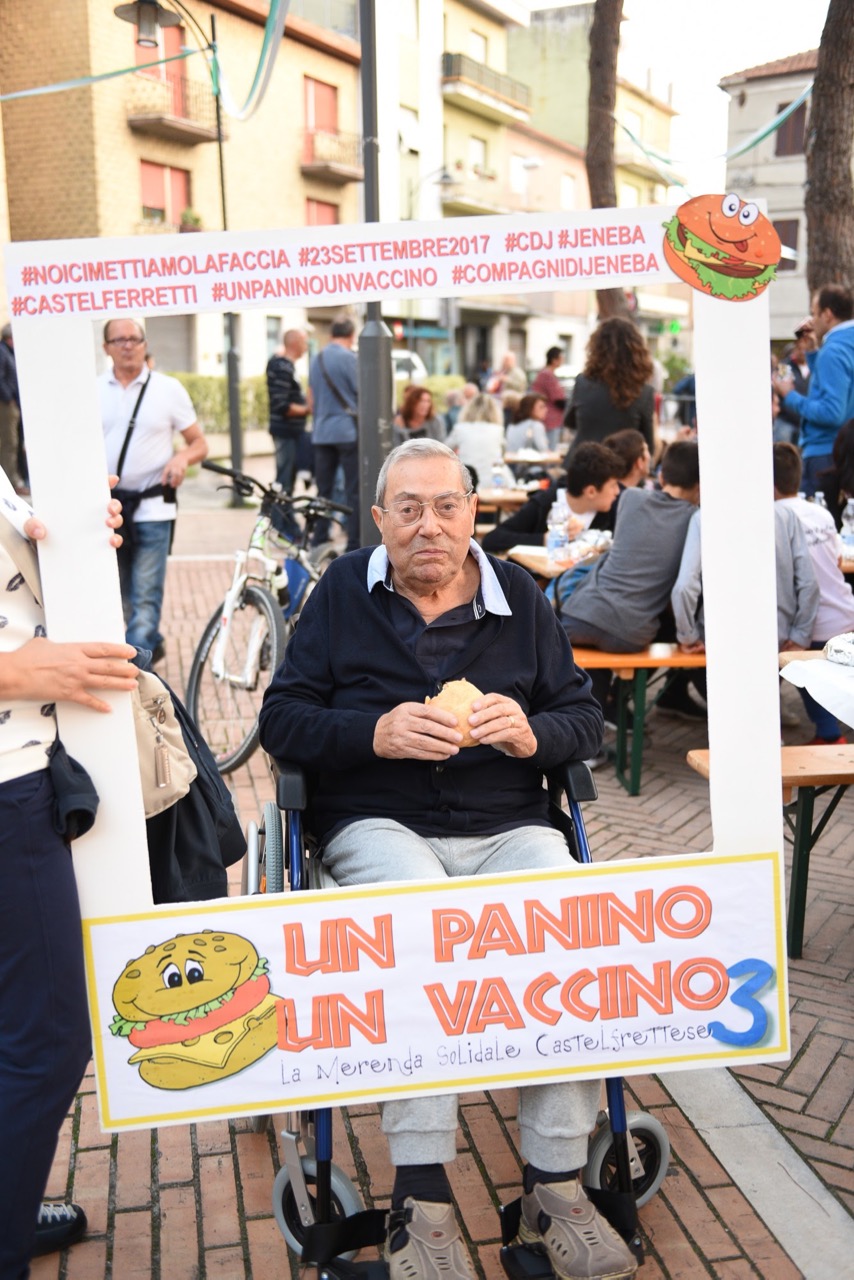 Merenda Solidale "UN PANINO UN VACCINO 2017"