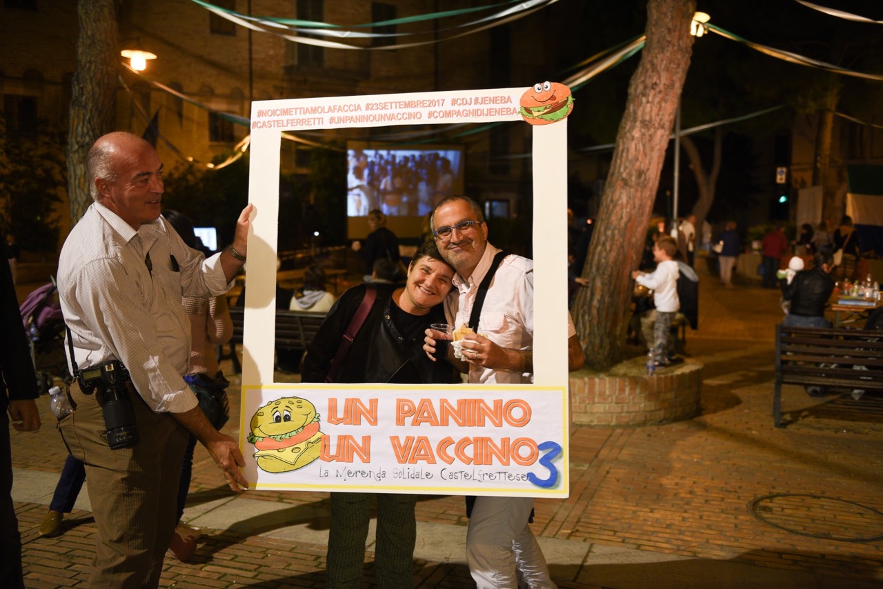 Merenda Solidale "UN PANINO UN VACCINO 2017"