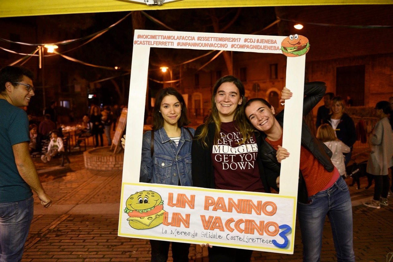 Merenda Solidale "UN PANINO UN VACCINO 2017"